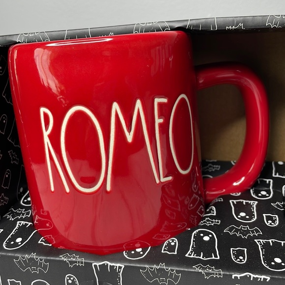 Rae Dunn ROMEO & GHOULIET Halloween Mug Set - Picture 2 of 5